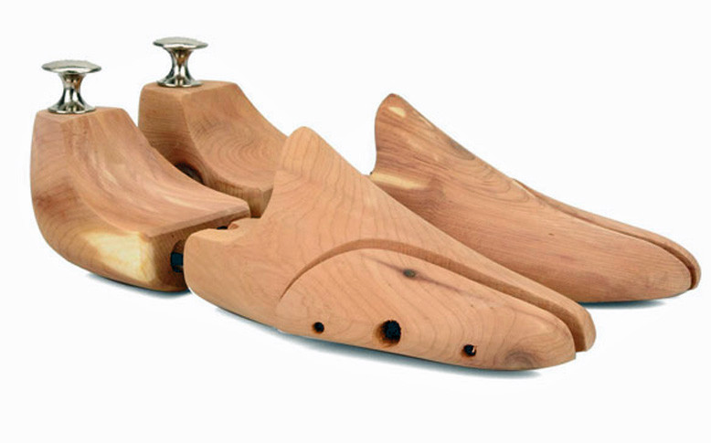 Famaco Cedar Shoe Tree's Select Size