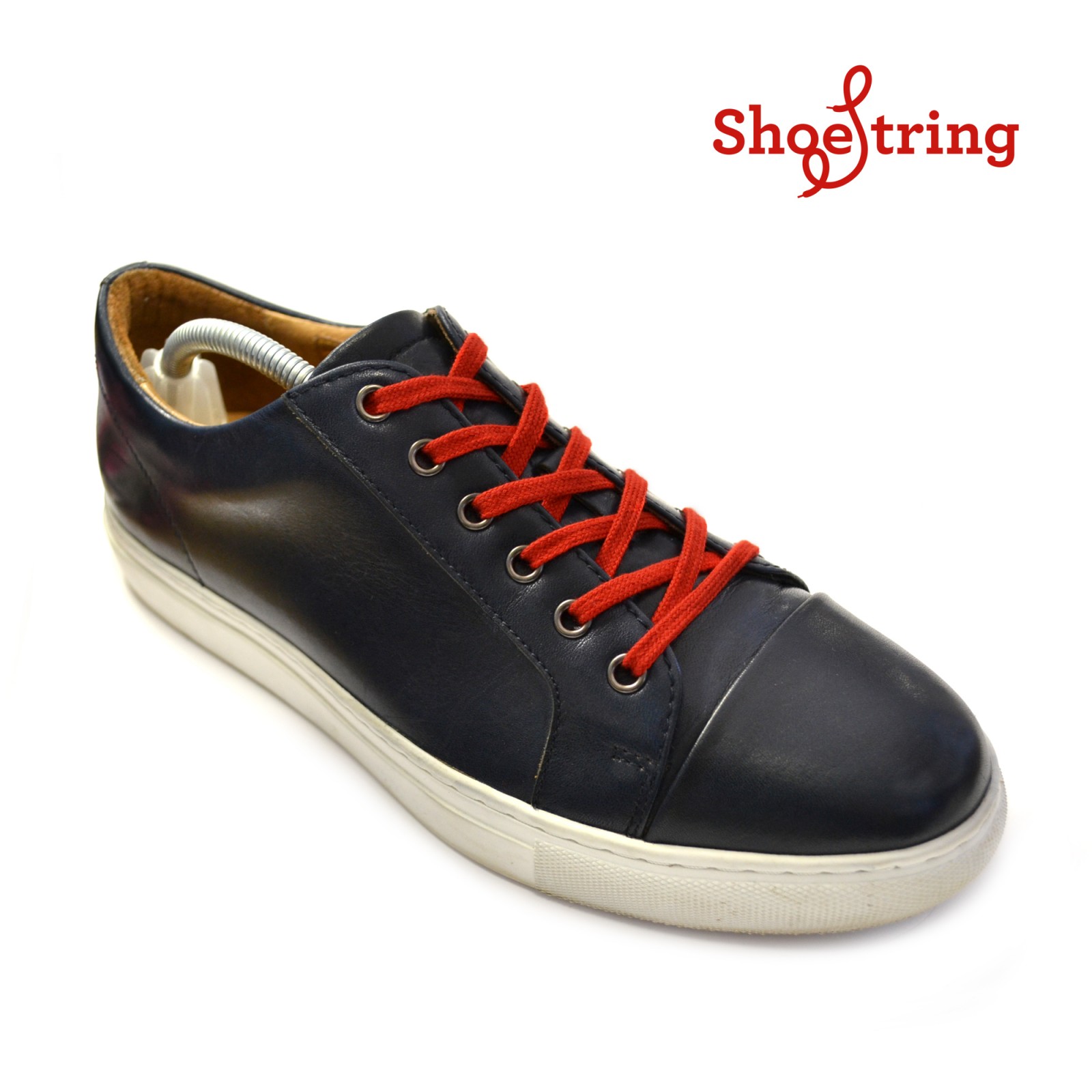 red flat laces